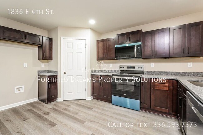 Foto del edificio - 1836 4th St E