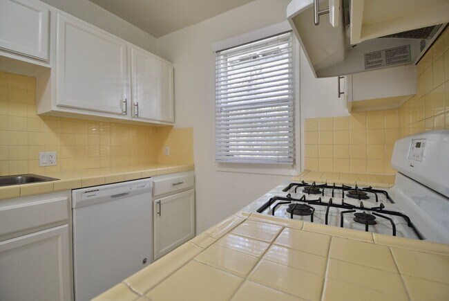 Foto del edificio - 5212 Fountain Ave