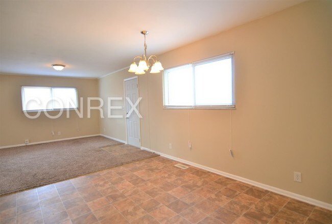 Building Photo - 5532 Linda Ln