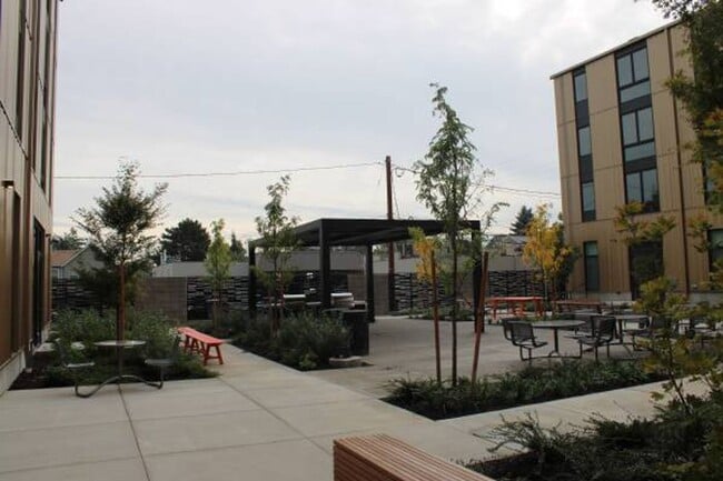 Interior Photo - Chaku Kumtuks Haws