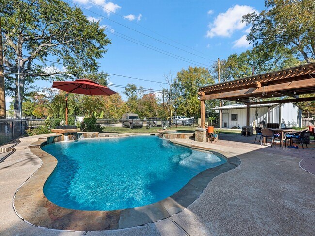 Foto del edificio - 712 Barbara St