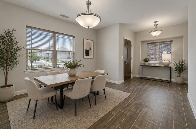 Building Photo - 485 Harding Ln