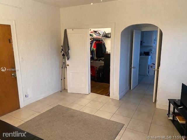 Foto del edificio - 1017 SW 9th St