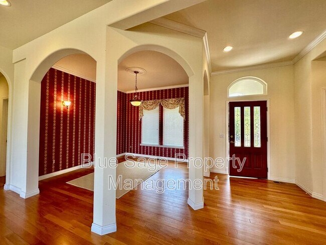 Foto del edificio - 561 Doe Run Rd