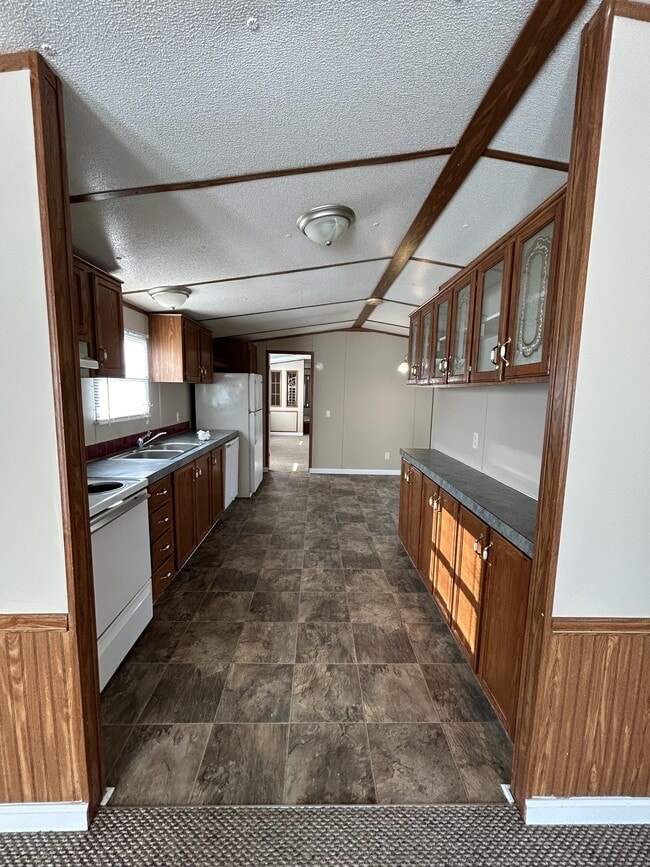 Building Photo - 40 Yoakum Cir