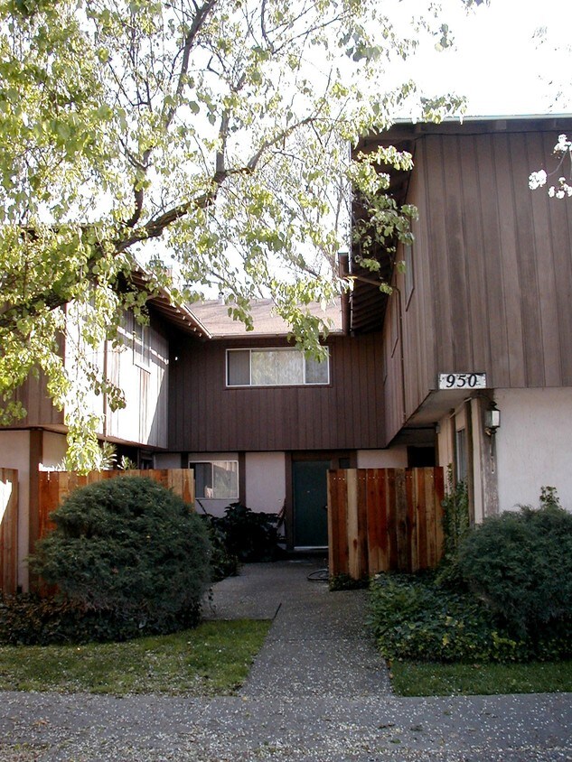  - Bel Aire Apartments