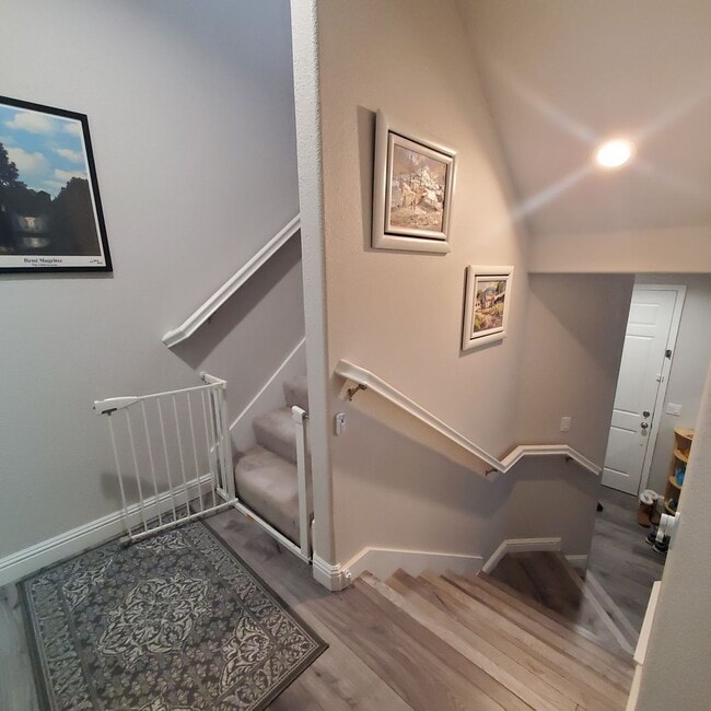 Building Photo - Modern Concord Townhouse 3/2.5 near BART &...