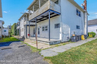 Building Photo - 1001 Washburn St
