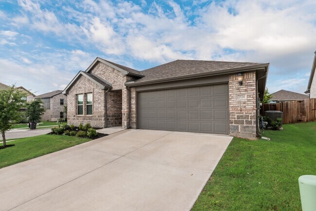 Building Photo - 2536 Peoria Dr