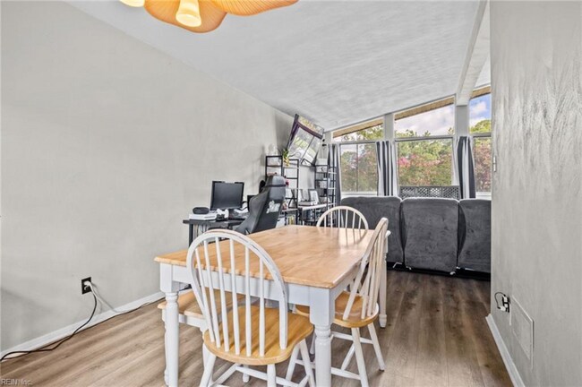 Foto del edificio - 5509 Sandpiper Ln