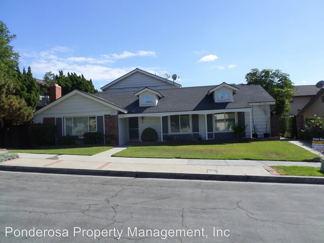 1700 Vía Mirada Unit AD, Fullerton, CA 92833 Condo for Rent in