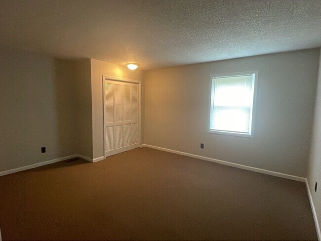 Foto del edificio - 2 Bedroom 1.5 Bath Townhome