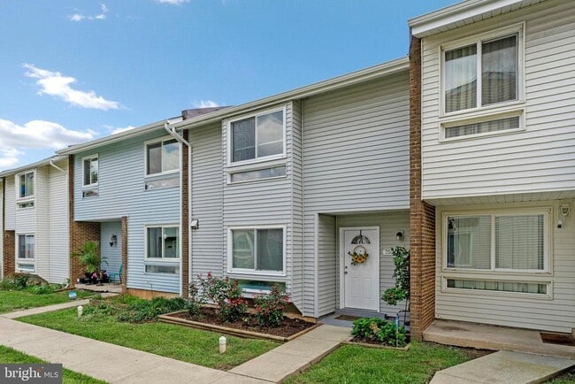 Foto del edificio - 7520 Clemson Ct