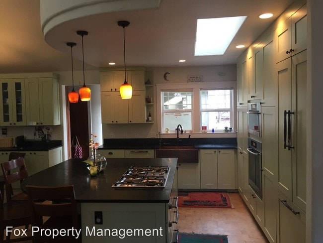 Foto del edificio - 1915 Orchard Ave