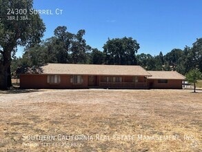Building Photo - 24300 Sorrel Ct
