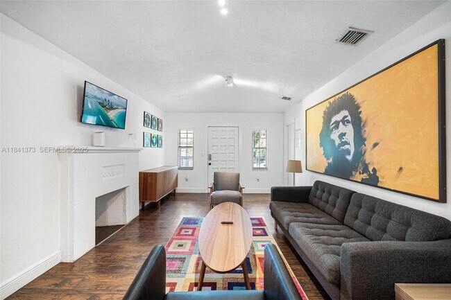 Foto del edificio - 154 NW 45th St