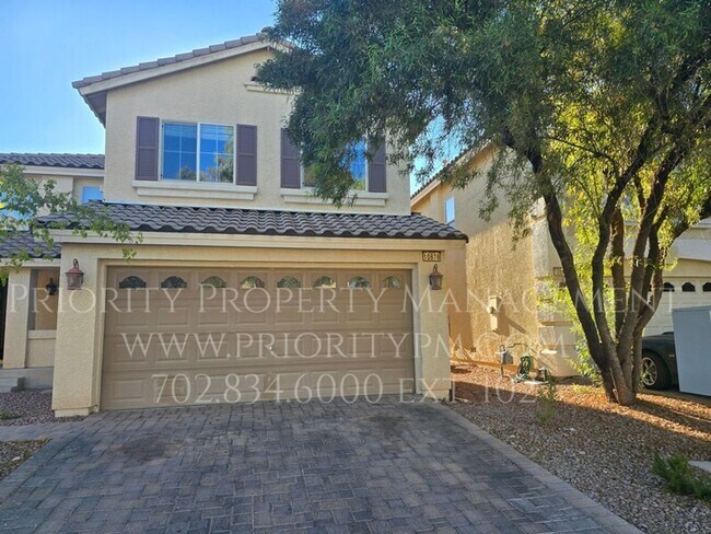 Foto del edificio - 10878 Royal Highlands St