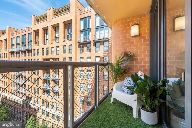 Foto del edificio - 631 D St NW