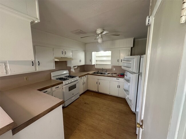 Building Photo - 416 Illinois St