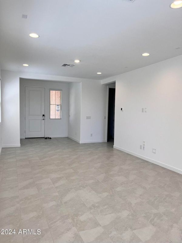 Foto del edificio - 9509 W Sells Dr