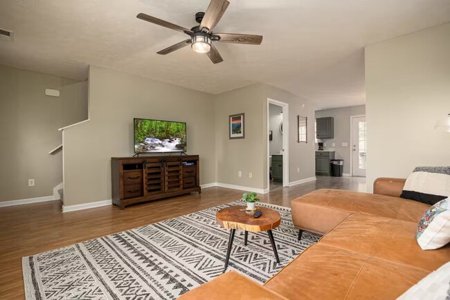 Building Photo - William Holt Townhomes