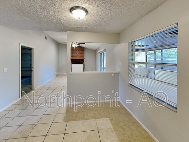 Building Photo - 1618 66th Ave Terrace E