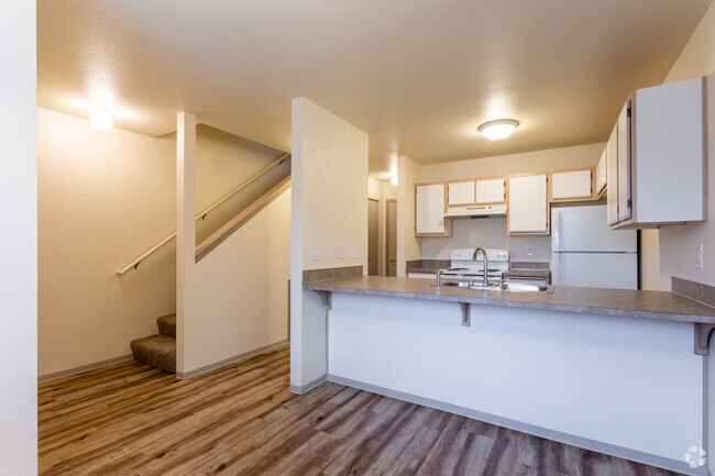 2BR, 1.5BA Townhome - 1,180 SF - Mountain View at Rivergreen Apartments