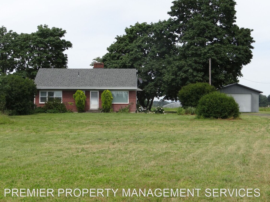4 br, 1 bath House 24507 Old River Rd House Rental in Junction City