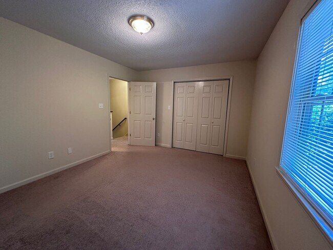 Foto del edificio - 215 3rd St NW