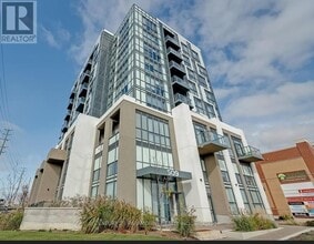 Building Photo - 509 Dundas St W