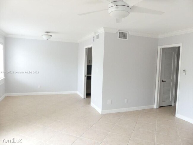 Building Photo - 3 br, 2 bath Condo - 11387 SW 109th Rd 49D...