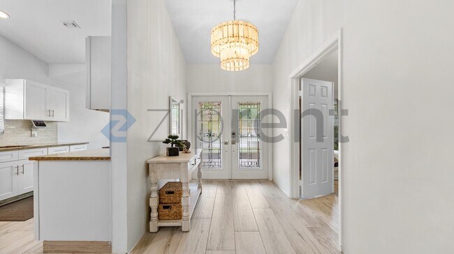 Foto del edificio - 1745 Banyan Creek Ct