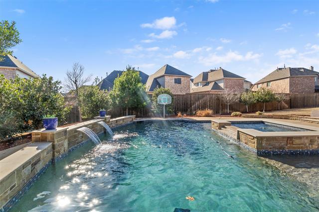 Foto principal - 4429 Chevy Chase Ln