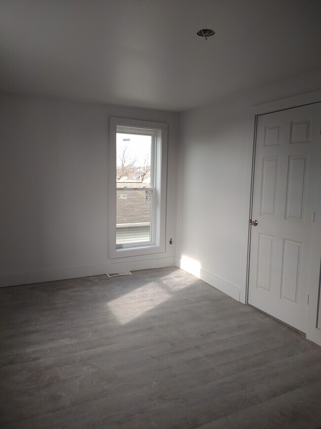 Building Photo - 1226 Washington St