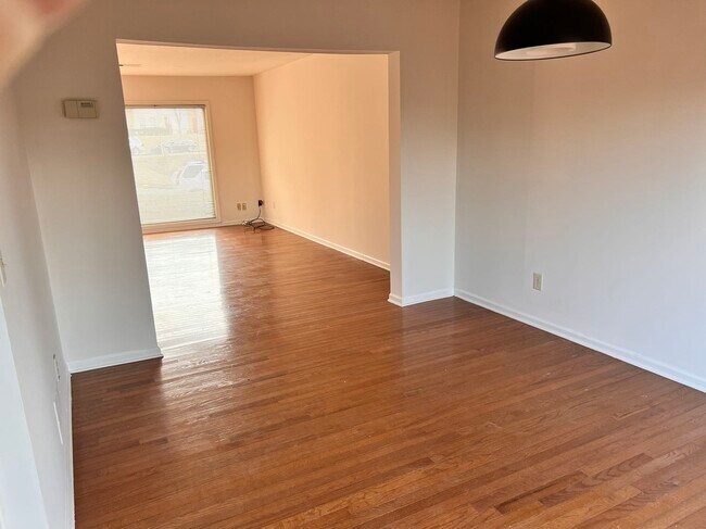 Building Photo - 149 Holcomb Ferry Rd