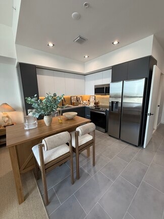 Building Photo - 1938 NW 2nd Ct