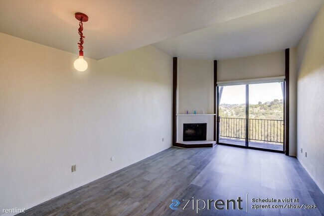 Building Photo - 558 Seaver Dr