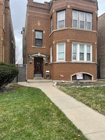 Primary Photo - 1648 N Nagle Ave