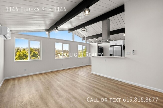 Building Photo - 1144 Eureka St