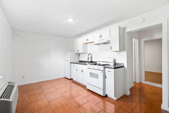 Building Photo - 7430 Mount St
