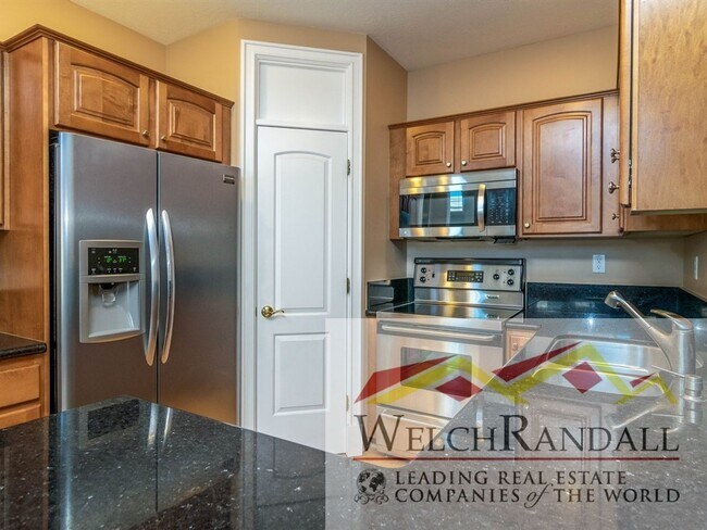 Foto del edificio - Spacious 2-Bedroom Condo in Prime Downtown...