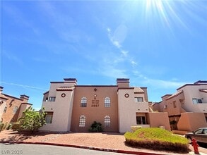 Building Photo - 2967 Juniper Hills Blvd