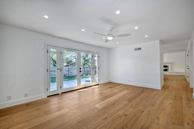 Foto del edificio - 1311 Crestridge Dr