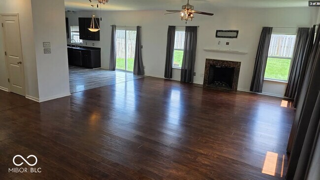 Building Photo - 15098 Royal Grove Dr