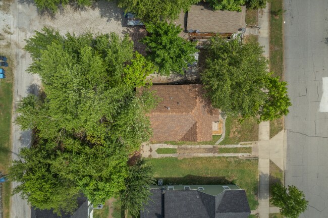 Foto del edificio - 2118 S Jackson Ave