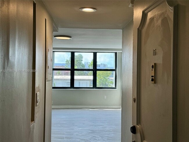 Building Photo - 3702 NE 171 St