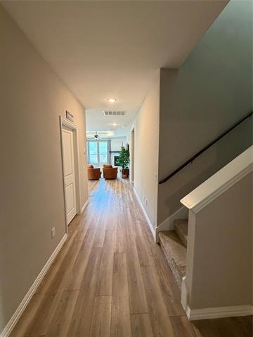 Foto del edificio - 1300 Starling St