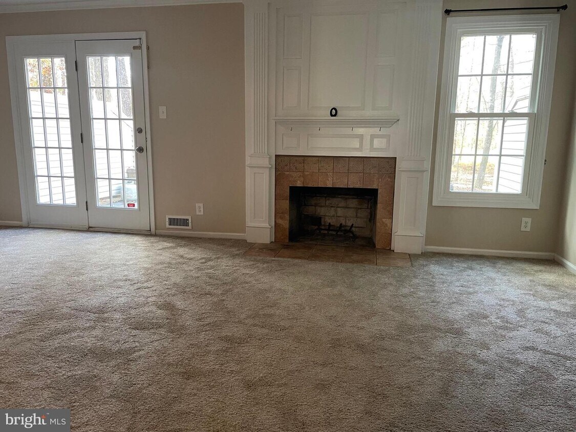 Primary Photo - 503 Berkshire Way