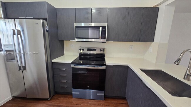 Foto del edificio - 8060 SW 152nd Ave