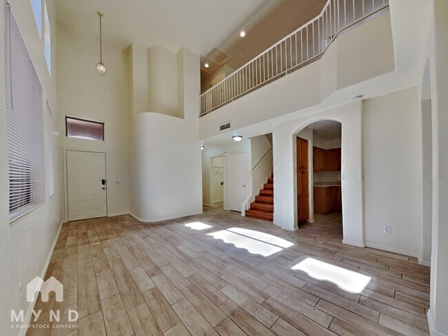 Building Photo - 10524 W Almeria Rd